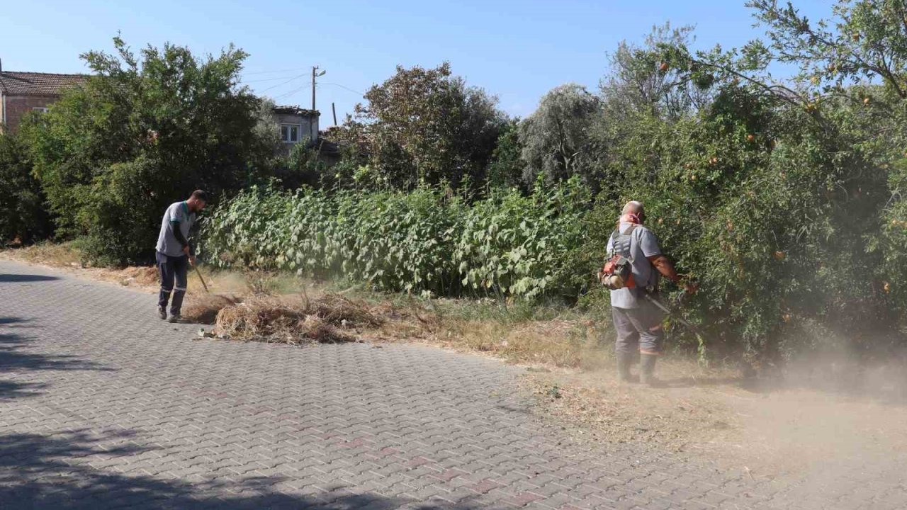Başkan Tetik: "82 mahallede temizlik çalışmaları sürecek"