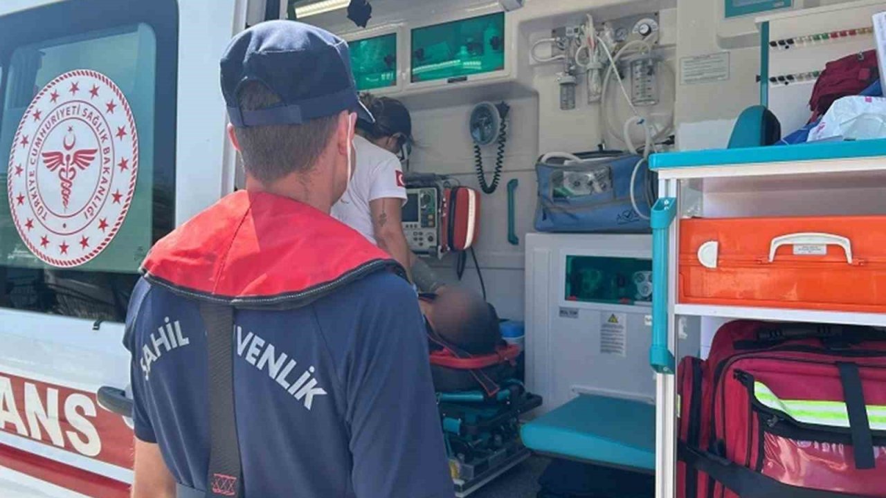 Gezi teknesinde yaralanan çocuk için tıbbi tahliye