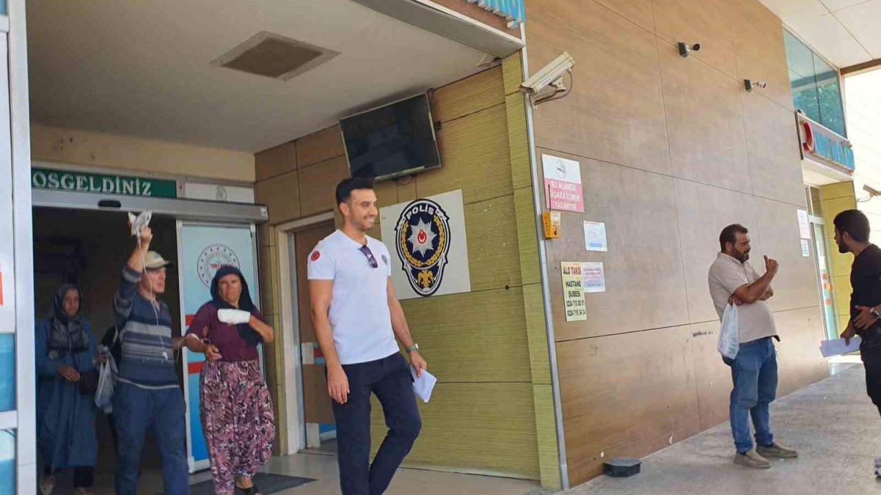 Parmaklarını salça makinesine kaptırdı