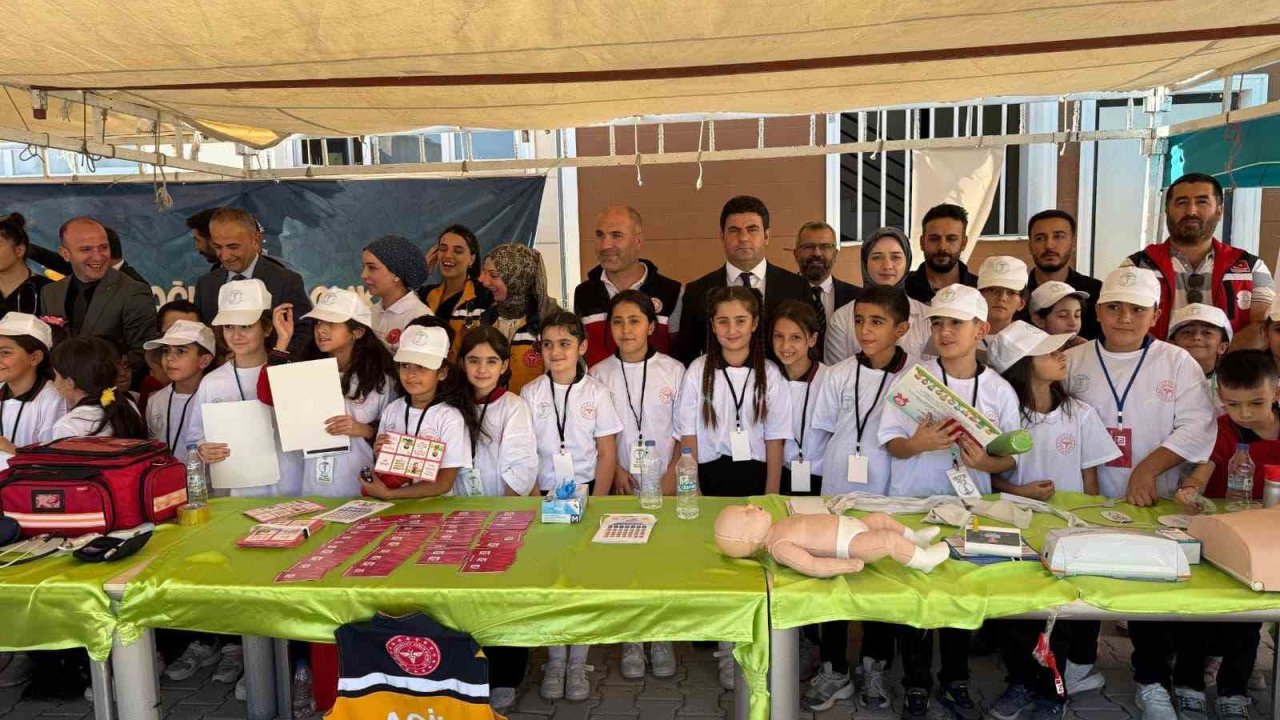 Hakkâri’de "Sağlıklı Çocuk, Sağlıklı Gelecek" etkinliği