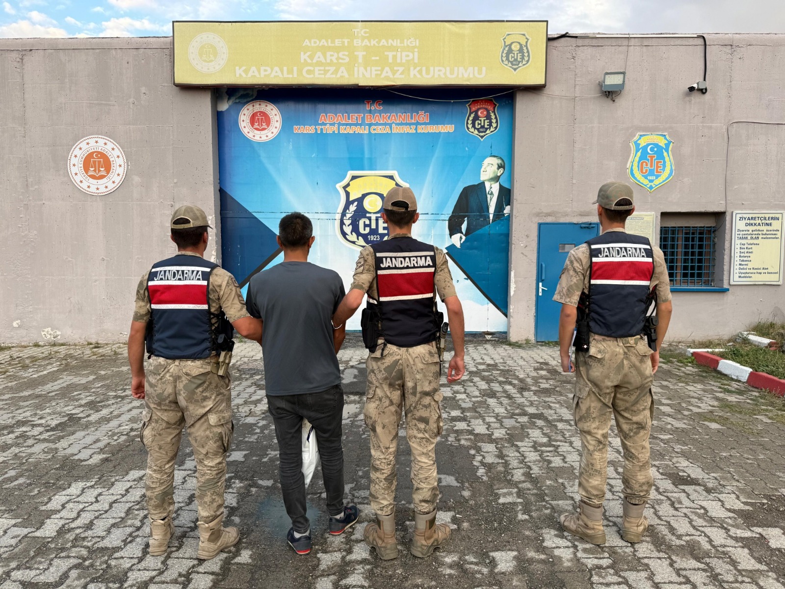 Kars'ta hayvan hırsızları yakalandı!