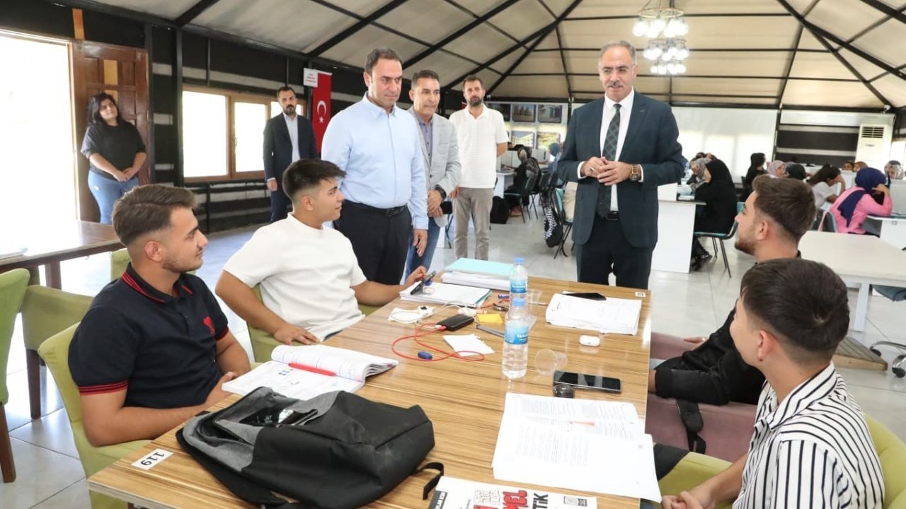 Başkan Kuş’tan üniversite adaylarına destek ziyareti
