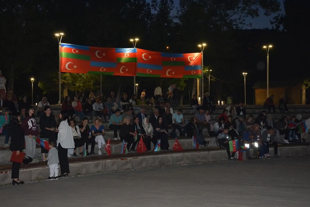 Üzeyir Hacıbeyli'nin 140. doğum yılı, Kars'ta düzenlenen anlamlı bir etkinlikle anıldı.