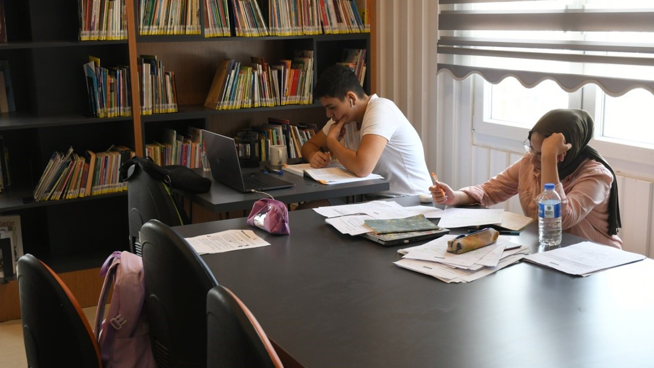 Öğrencilerin bu yıl da gözdesi Kütüphane ve Kitap Kafe olacak