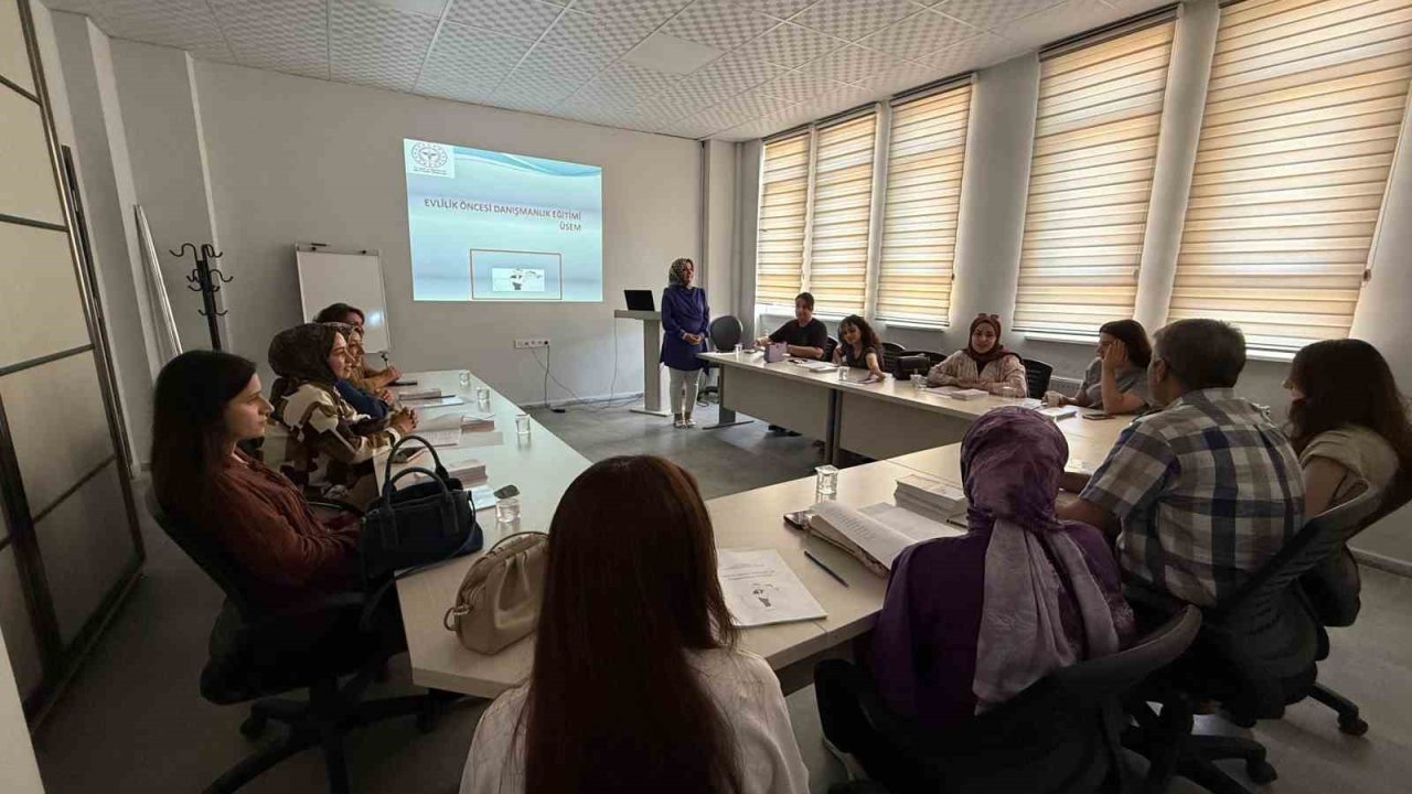 Siirt İl Sağlık Müdürlüğünden aile kurumunu güçlendirecek eğitim