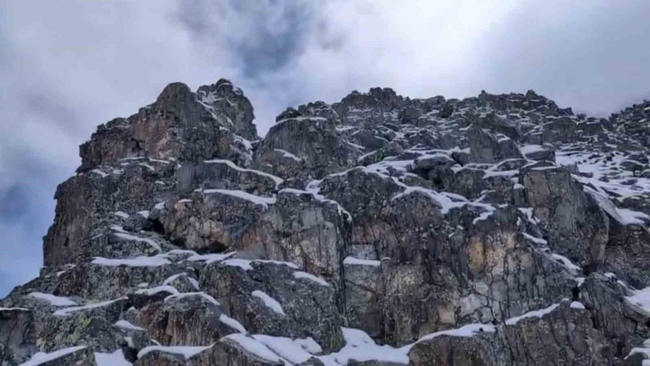 Kaçkarlar’da kaybolan Polonyalı dağcılar bölgeden video atarak yardım istedi