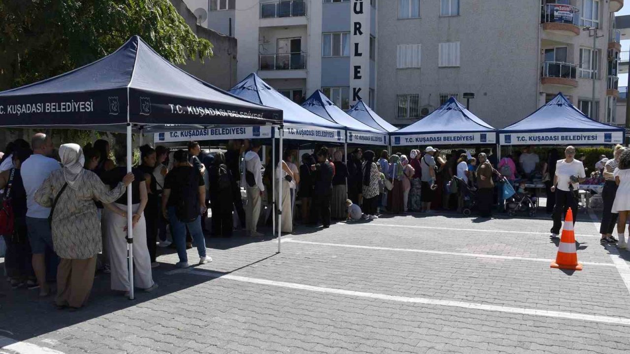 Kuşadası Belediyesi yeni eğitim yılında yine öğrencilerin yanında