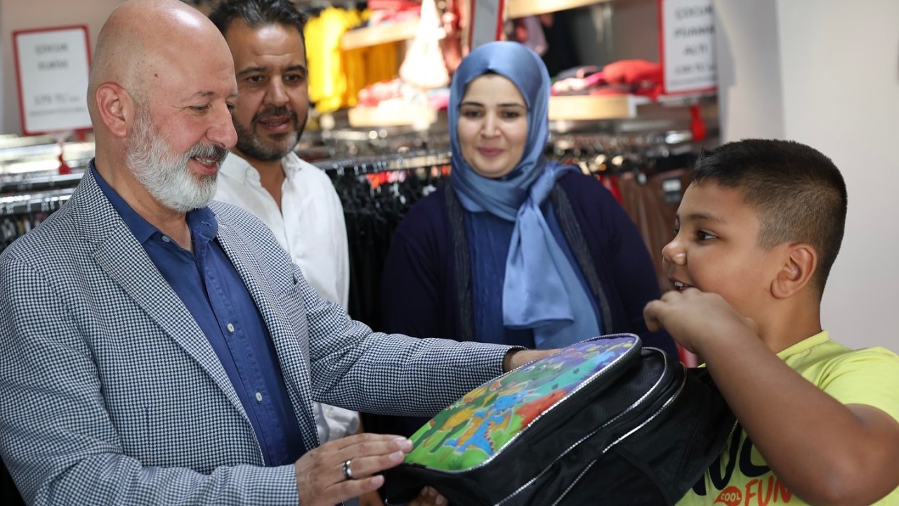 Başkan Çolakbayrakdar: "Türkiye’de örnek, farklı ve gönüller yapan bir belediyeyiz"