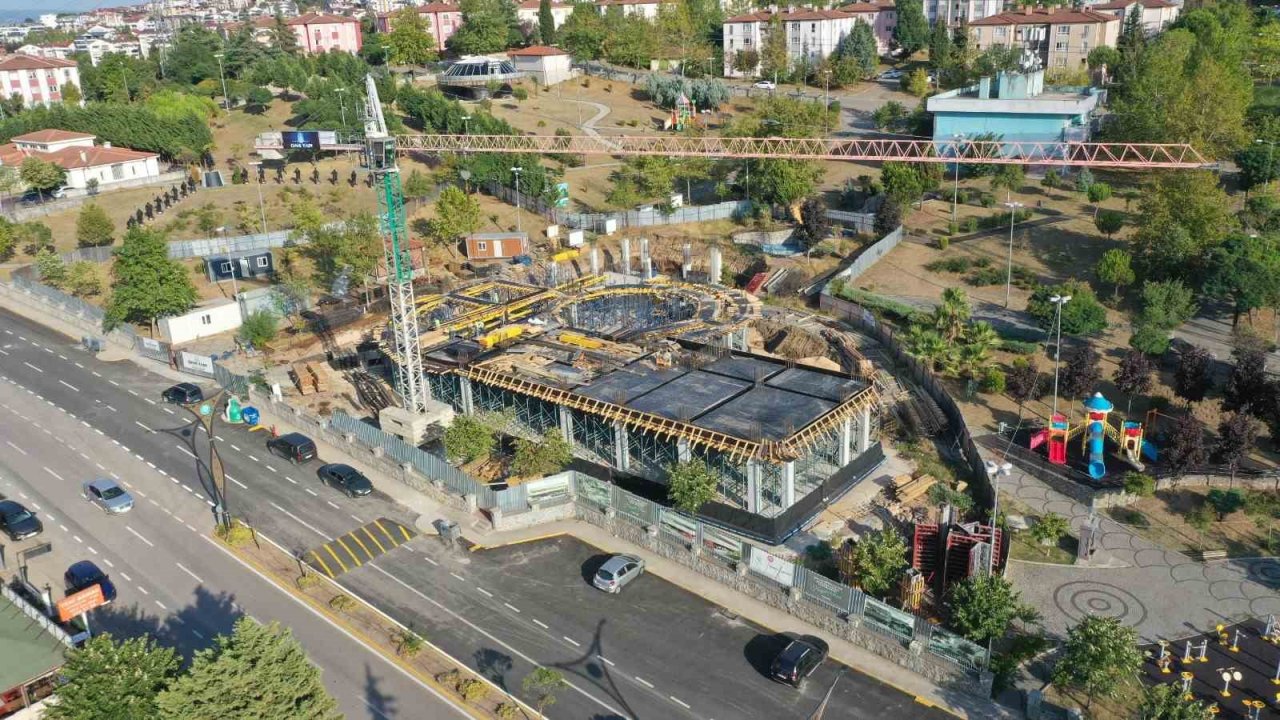 Çocuk Kütüphanesi ve Oyuncak Müzesi hızla yükseliyor