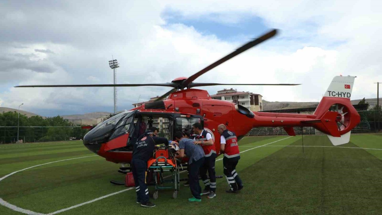 Malatya’da ambulans helikopter 72 yaşındaki hasta için havalandı