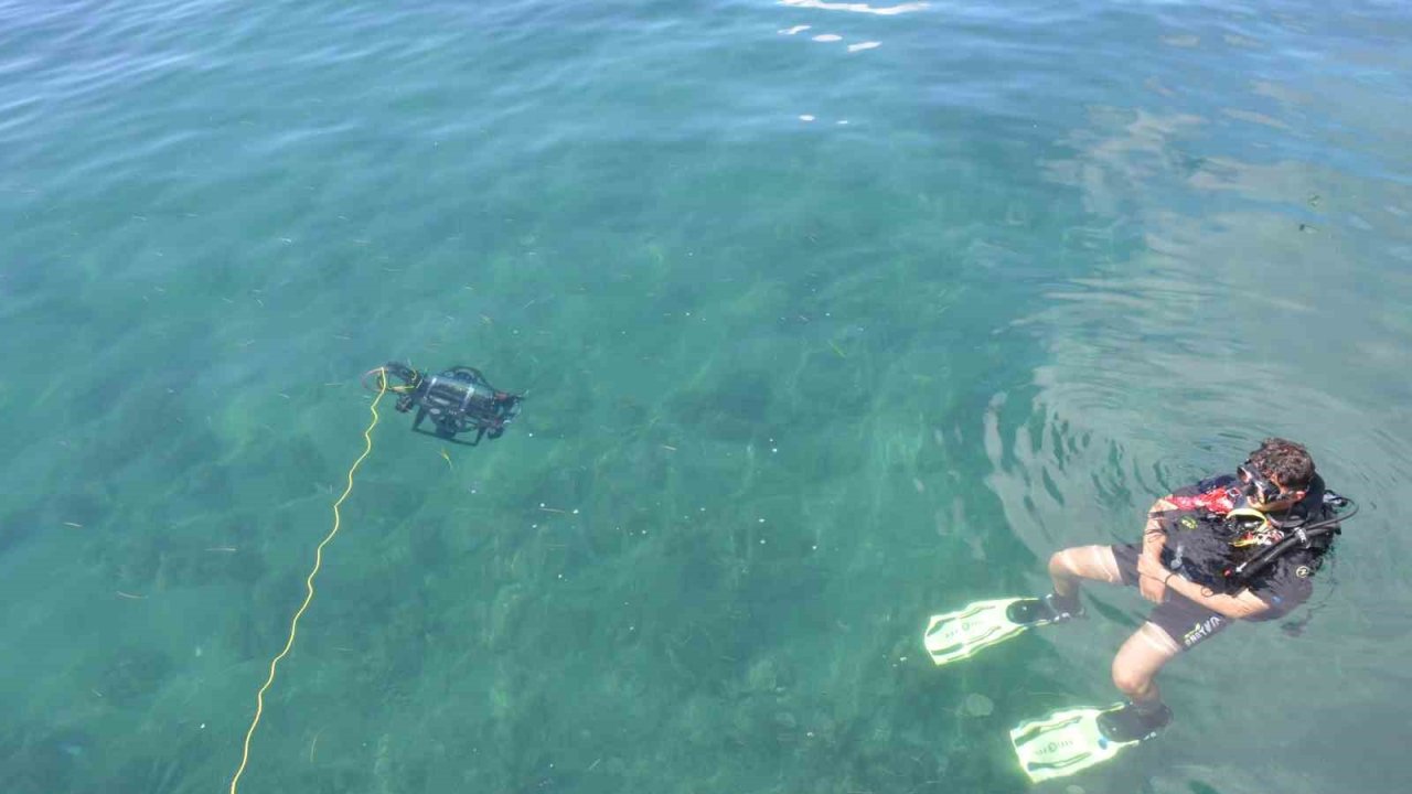 Sinop’ta yapay zeka destekli "insansız deniz aracı" ilk kez suya indirildi