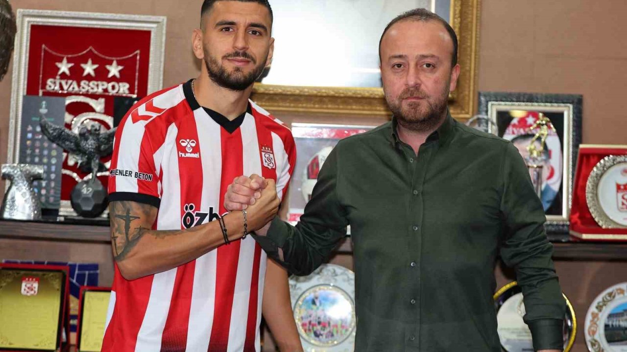 Daniel Avramovski Sivasspor’a imzayı attı