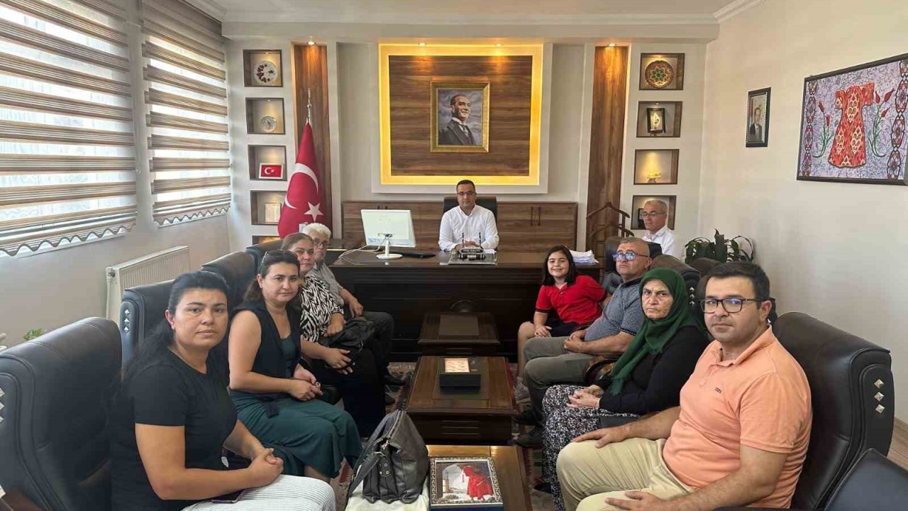 Vefat eden müdürlerinin adının yaşatılması için harekete geçtiler