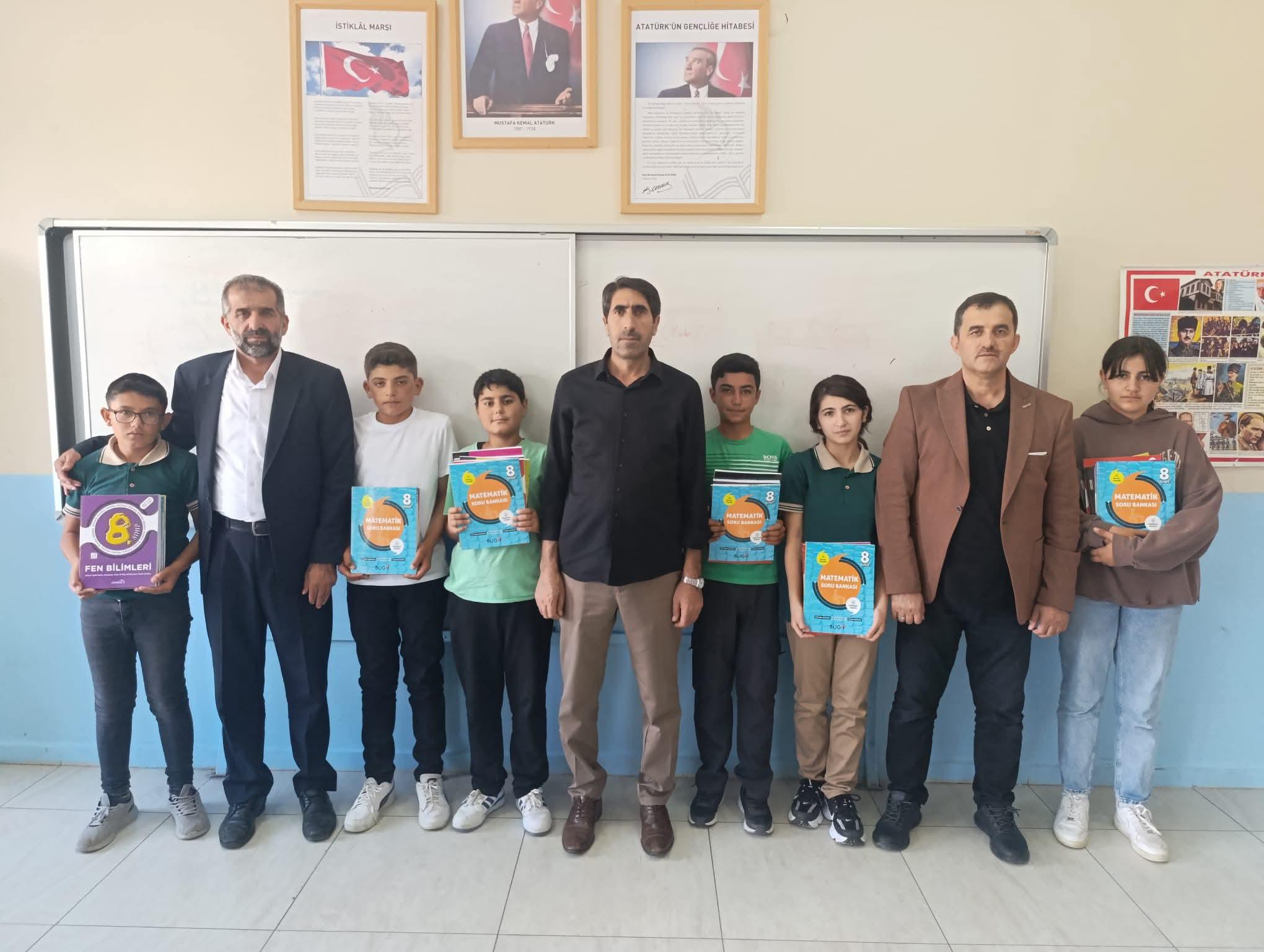 Kars Önder İmam Hatipliler Derneği’nden Eğitime Destek