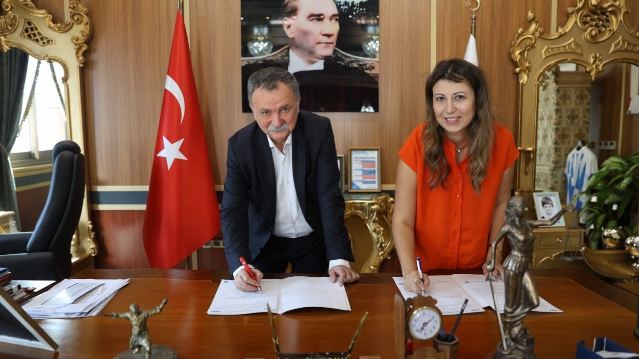 Yunusemre Belediyesi personeline avantajlı dil kursu