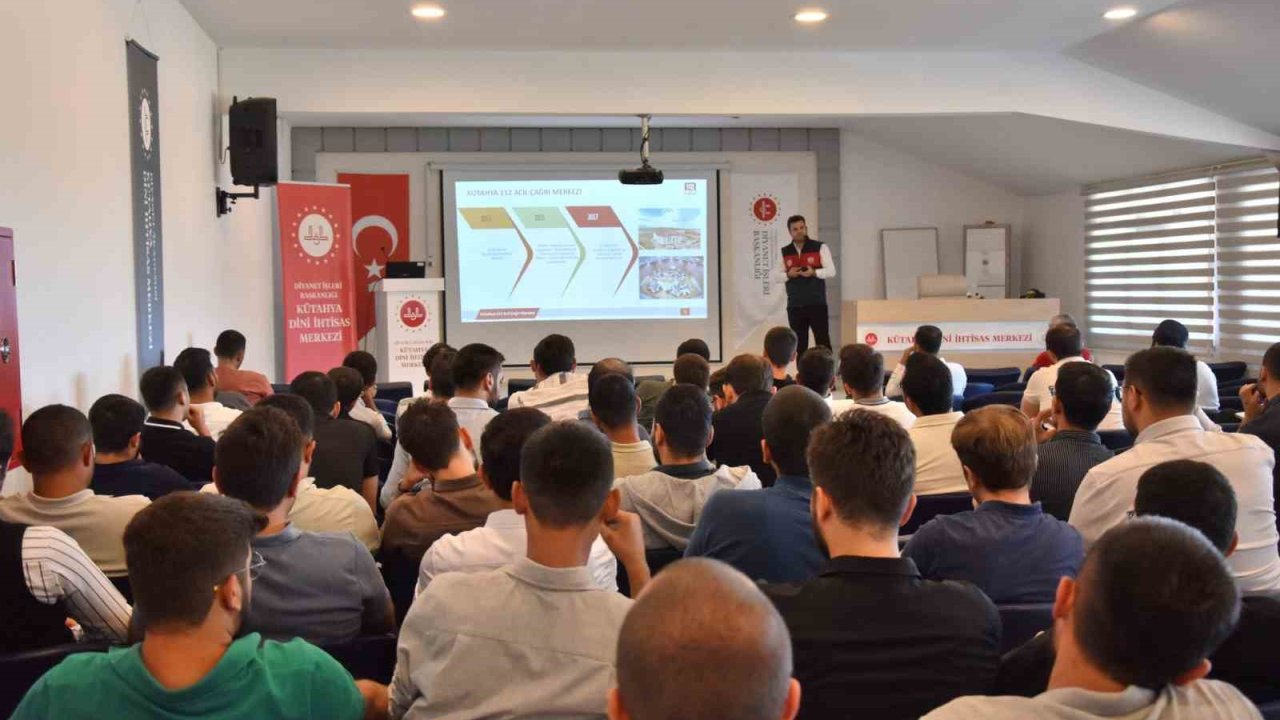 Din görevlisi adaylarına ilk yardım semineri