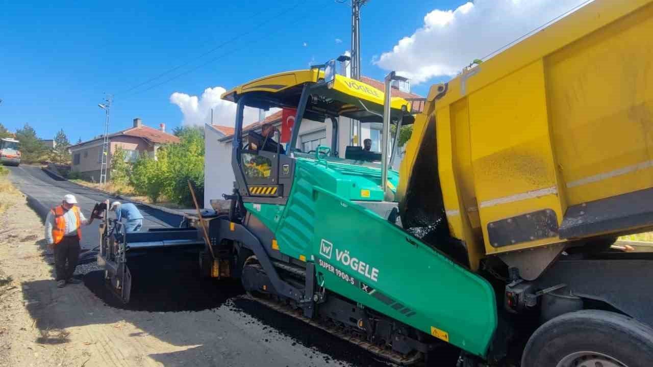 Büyükşehir’den Özvatan ilçe merkezinde 19 milyon TL’lik sıcak asfalt yatırımı