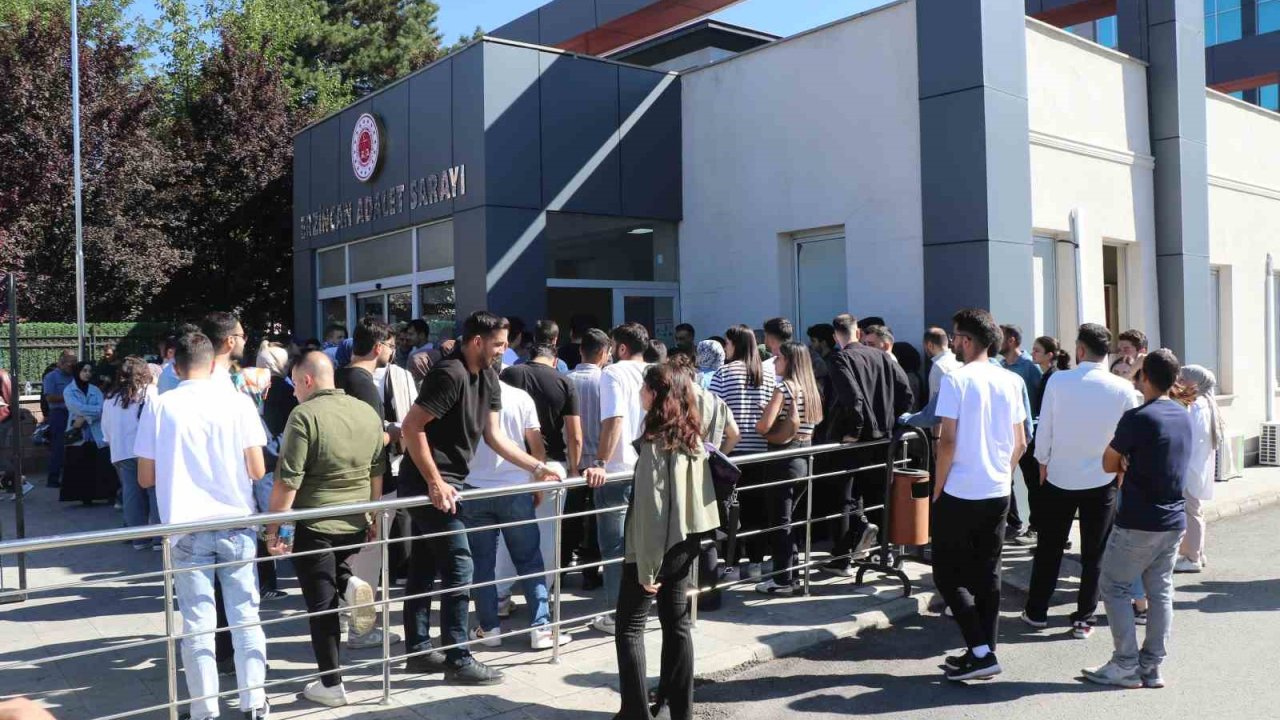 Erzincan Adliyesi’nde zabıt katipliği sınavı yoğunluğu