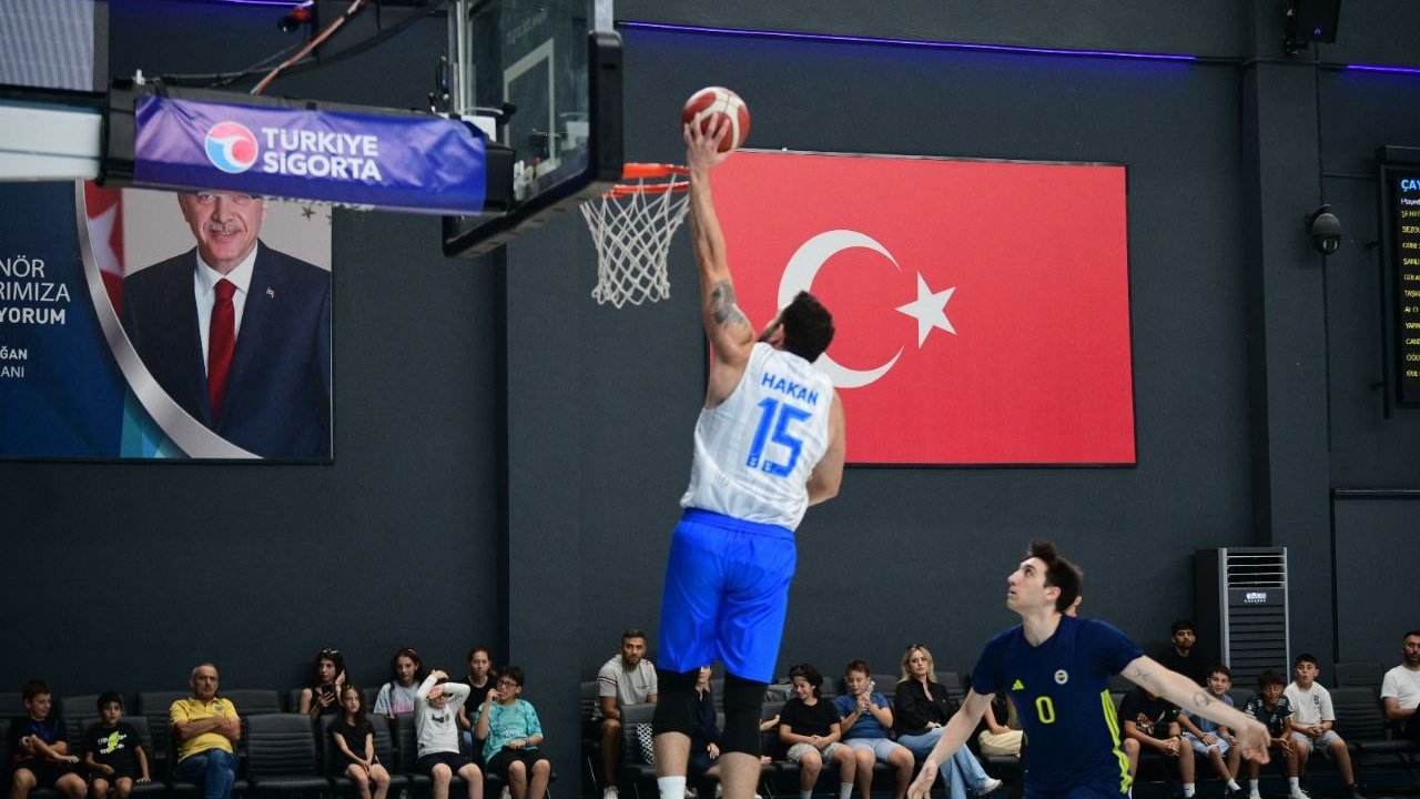 İlkan Karaman Turnuvası’nın kazananı Çayırova Belediyesi