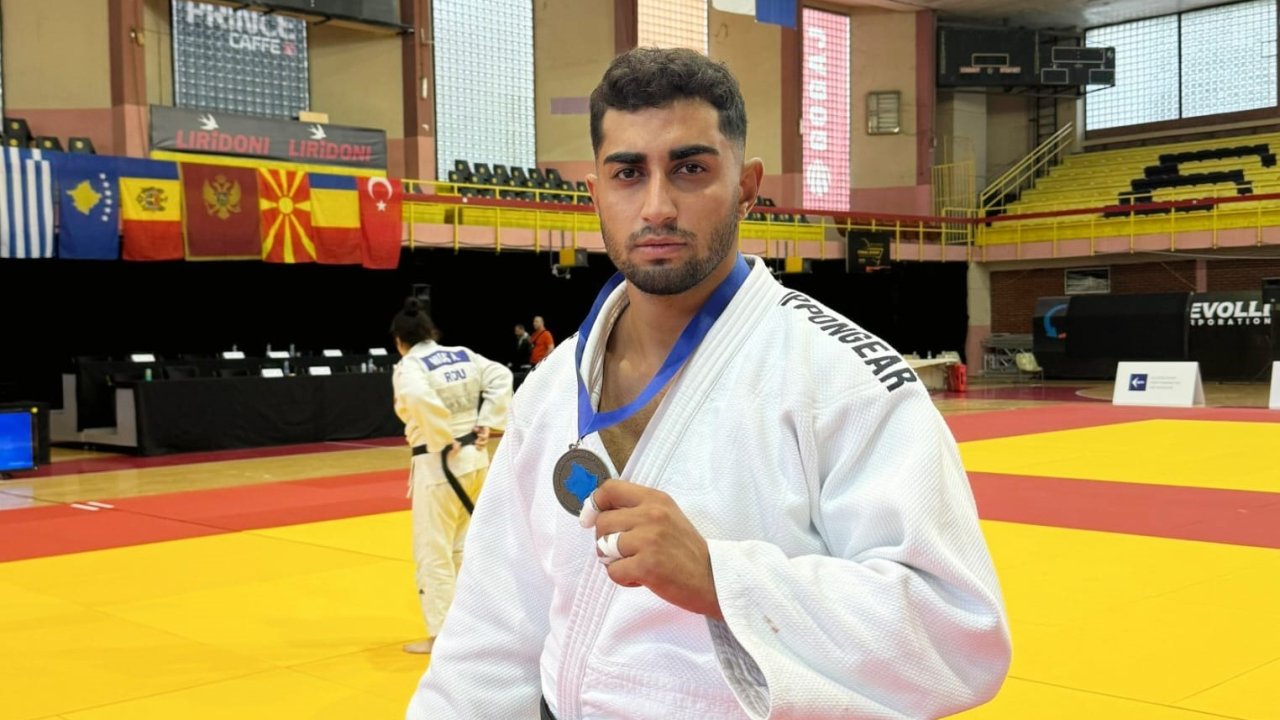 Enes Pınar’dan bronz madalya
