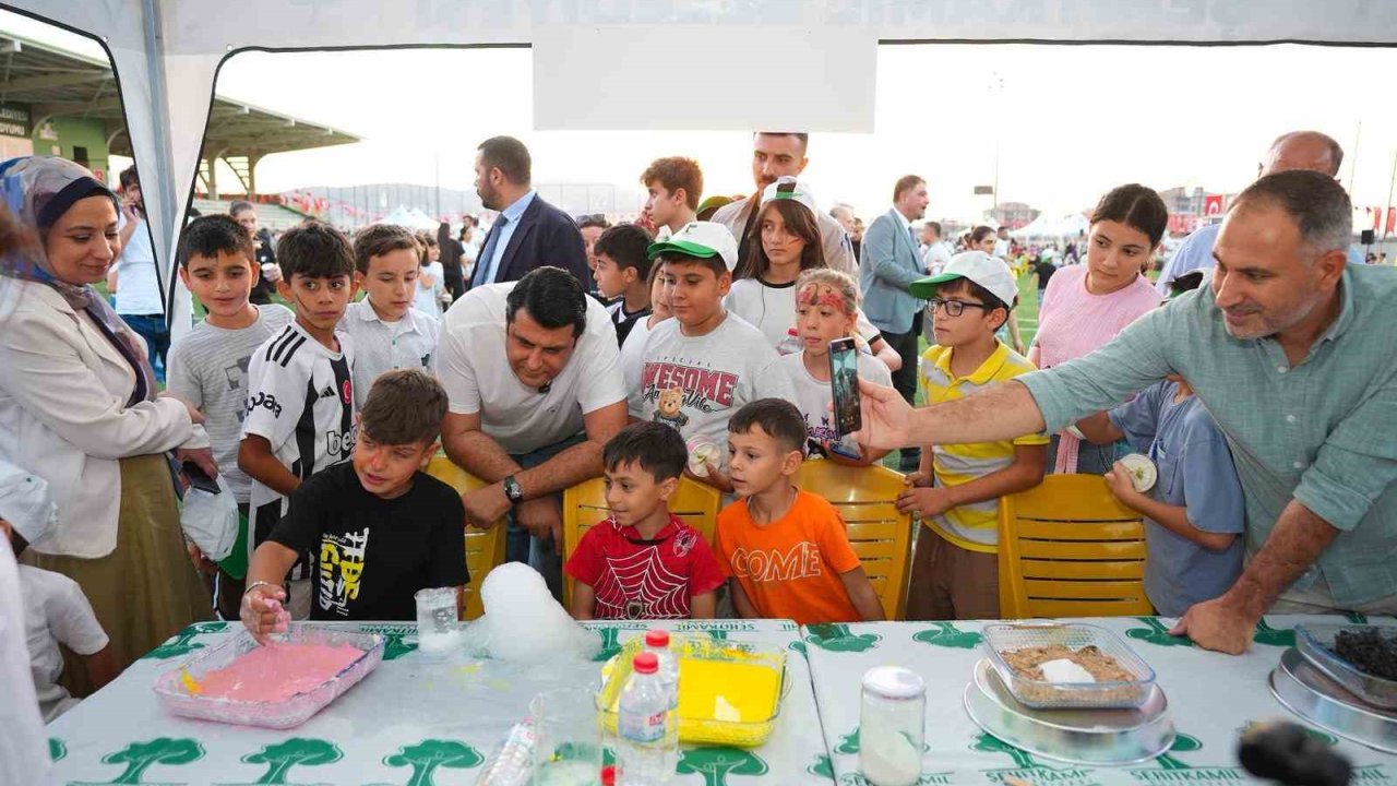 Şehitkamil’de bilim kaşifleri eserlerini sergiledi