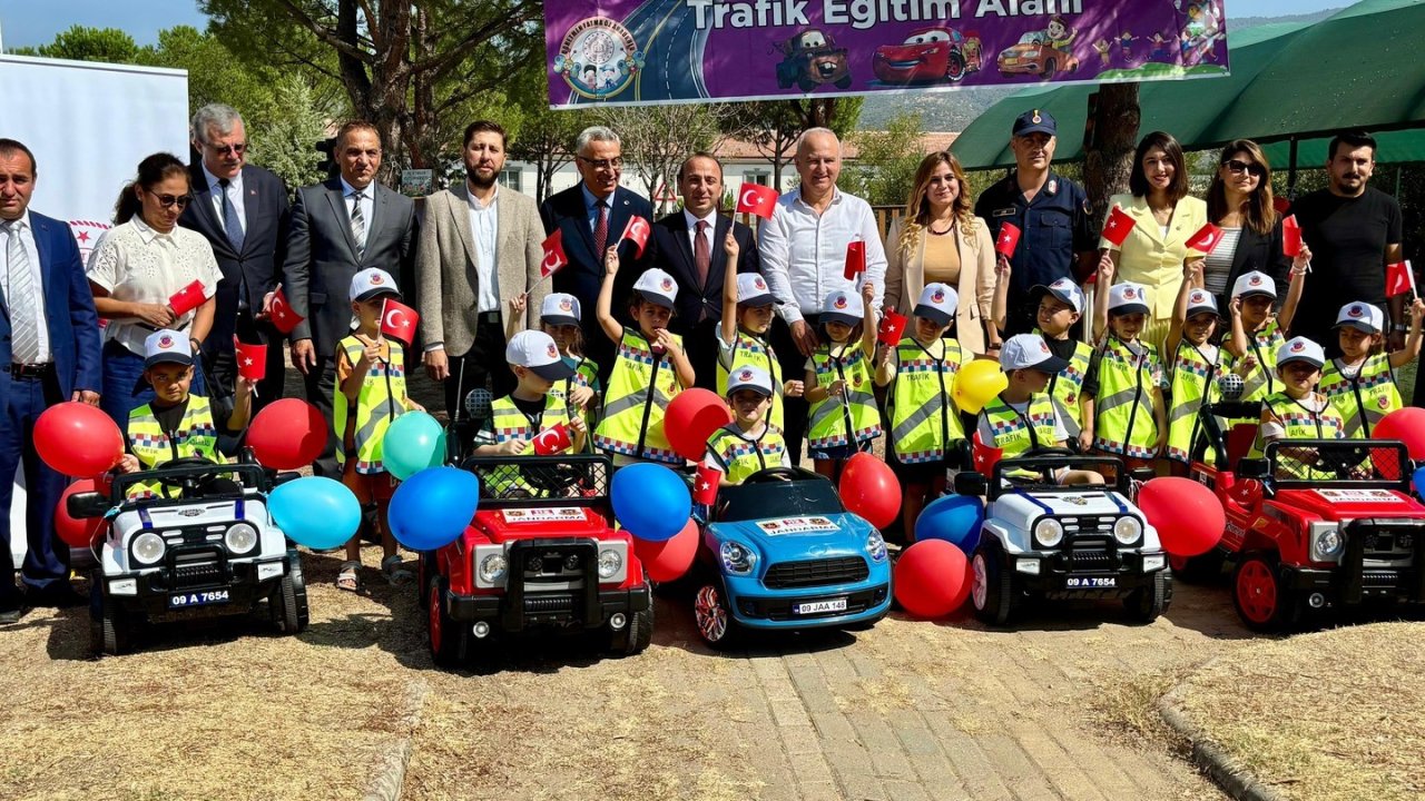 Çine’de öğrenciler akülü araçla trafik kurallarını uygulamalı öğrenecek