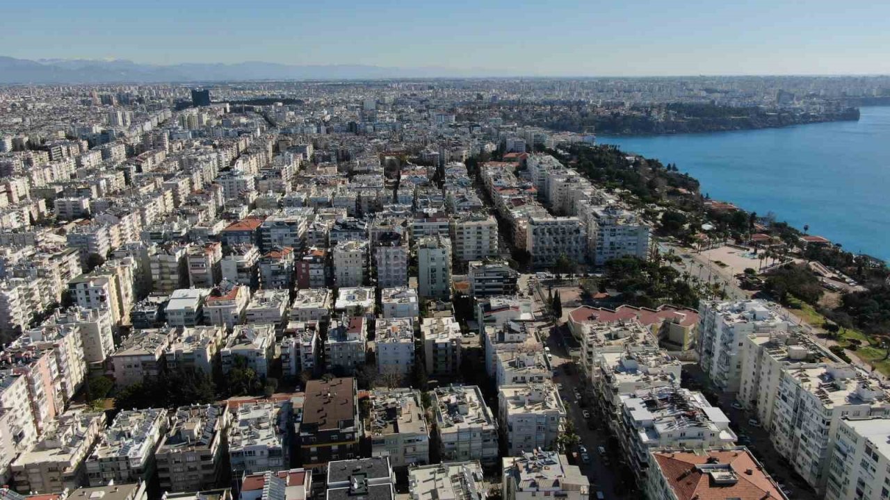 Antalya’da Ağustos ayında 6 bin 999 konut satıldı