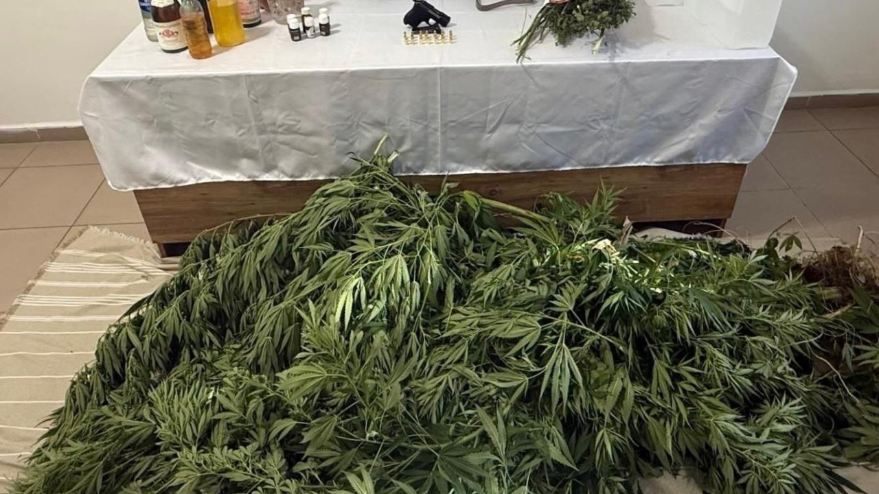 Kütahya’da jandarmadan uyuşturucu ve kaçakçılık operasyonu