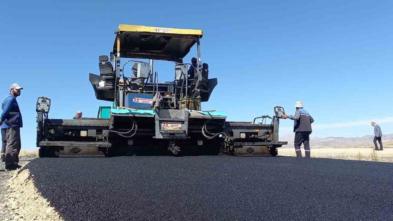 Kandilli Biathlon pistinin asfaltı yenileniyor