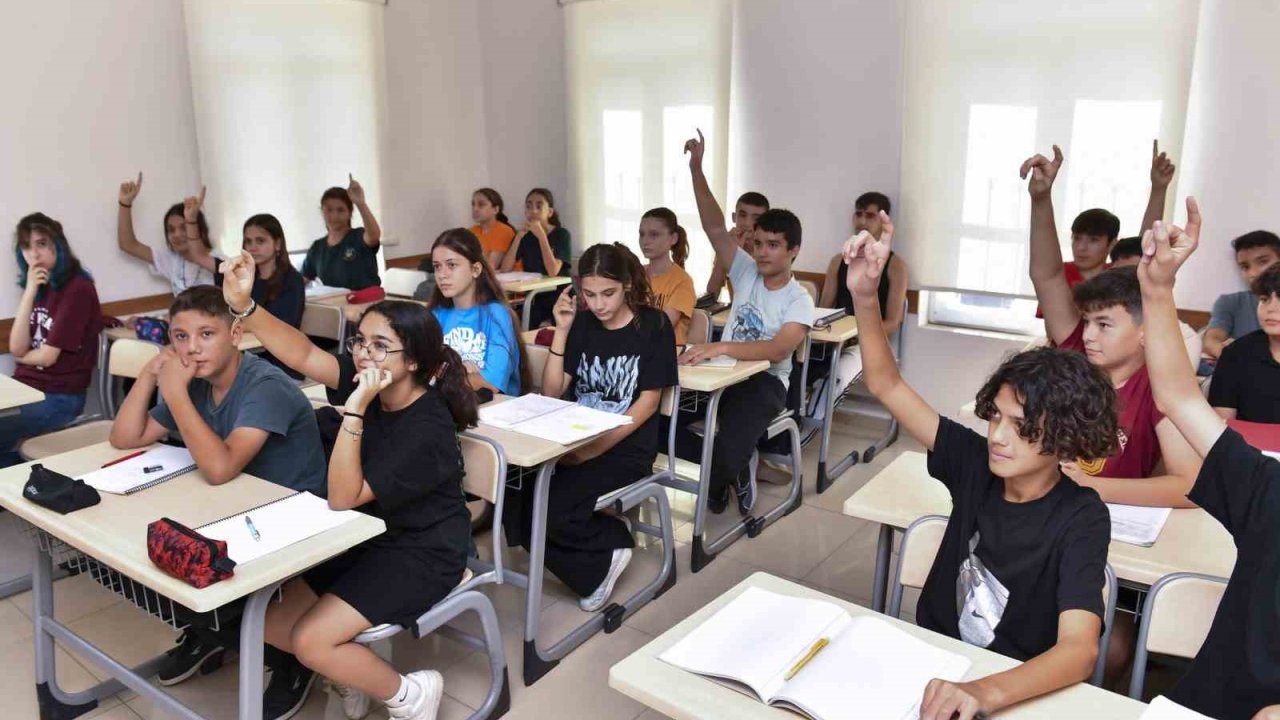 Mersin Büyükşehir Belediyesi kurs merkezleri yeni döneme başladı