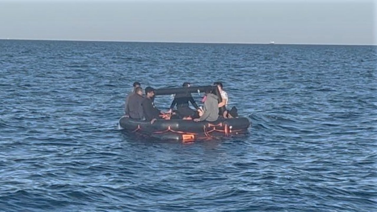 Çanakkale’de 23 kaçak göçmen kurtarıldı