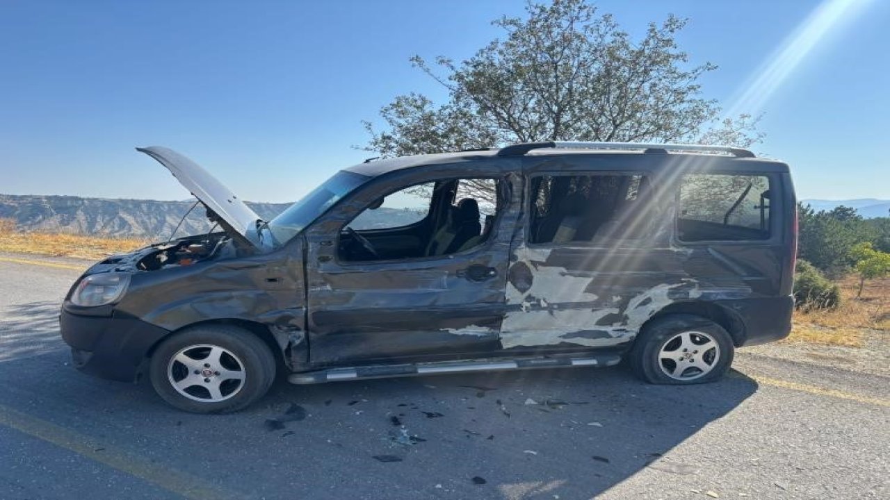 Bilecik’te kamyon ile hafif ticari aracın kafa kafaya çarpıştı, 2 yaralı