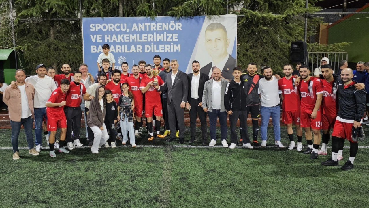 Gölcük Başkanlık Kupası’nda şampiyon İhsaniyespor oldu