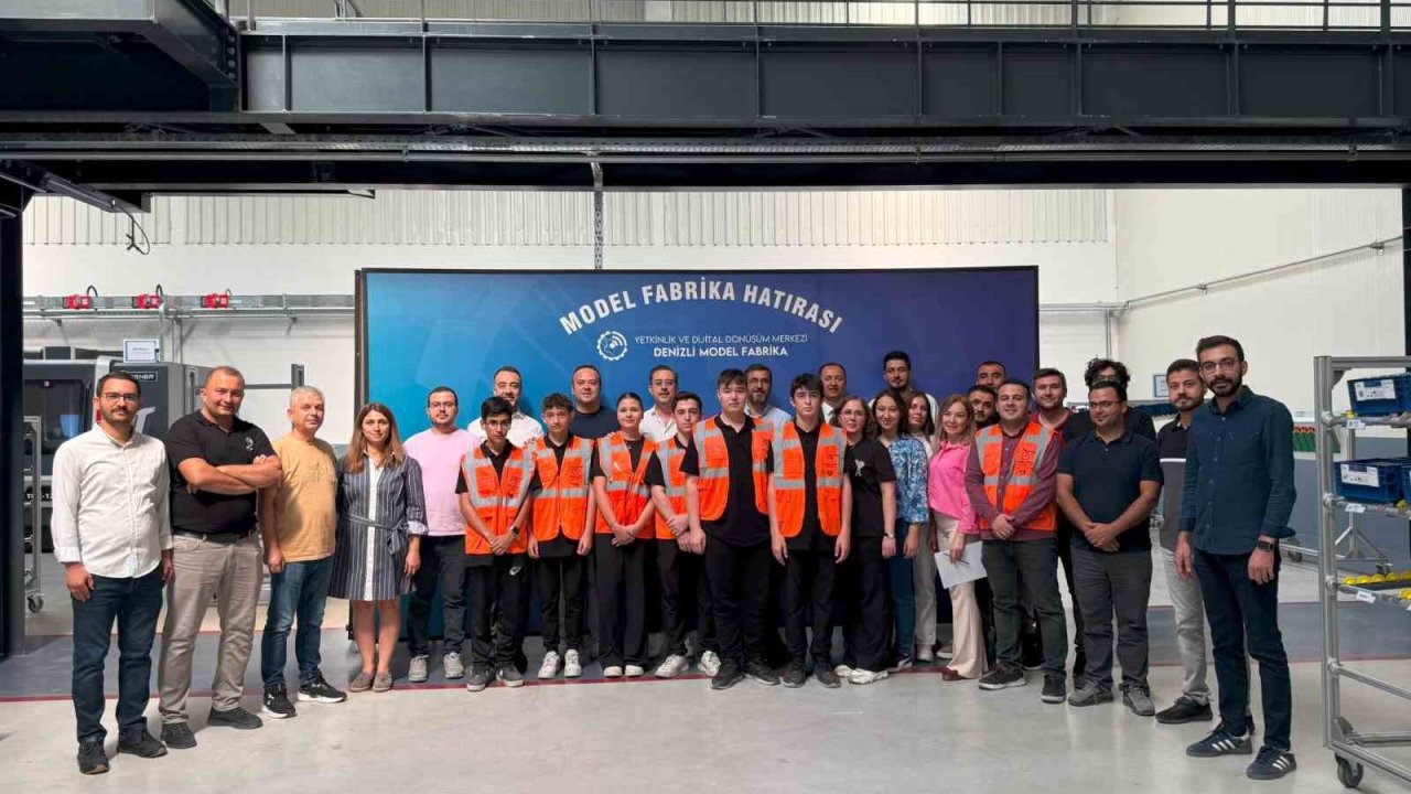 DSO Denizli Model Fabrikada ilk "Öğren-Dönüş" programı  hayata geçti