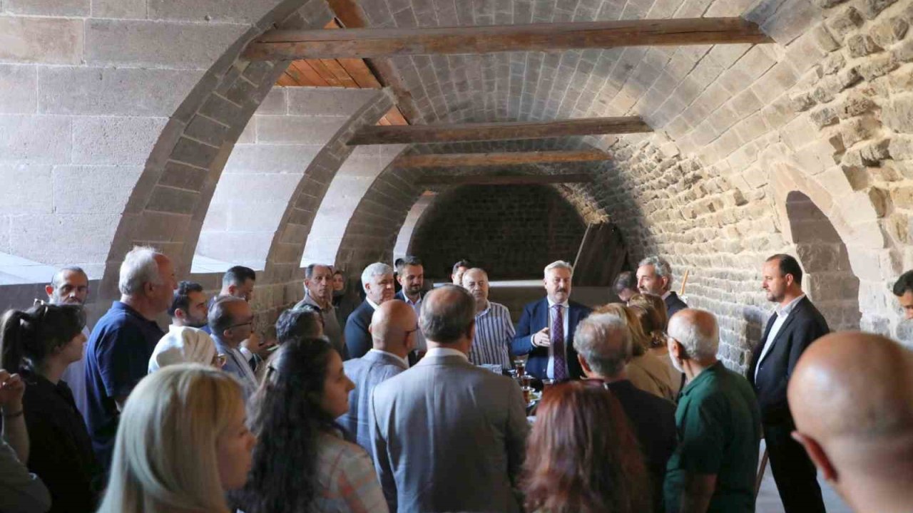 Melikgazi Belediyesi’nin vizyon projesi "Gön Han", Kent Konseyi’ni ağırladı