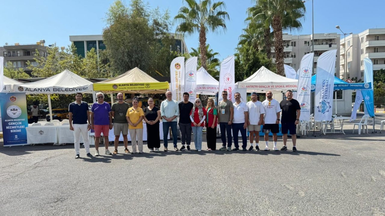 Alanya’da üniversite öğrencilerine sıcak karşılama