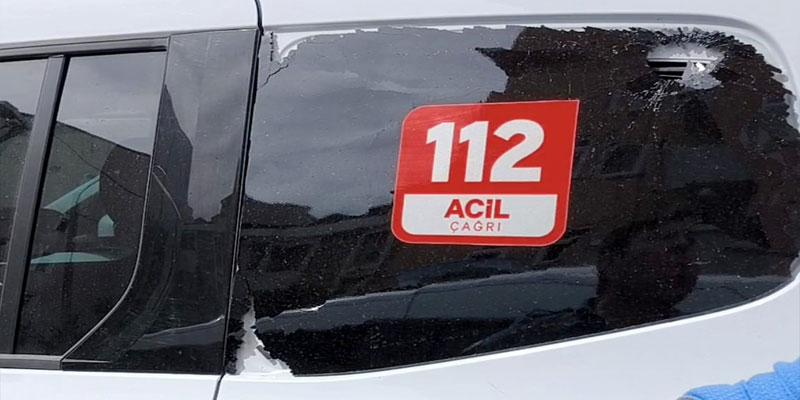 Kars'ta polis araçlarına taşlı saldırı!