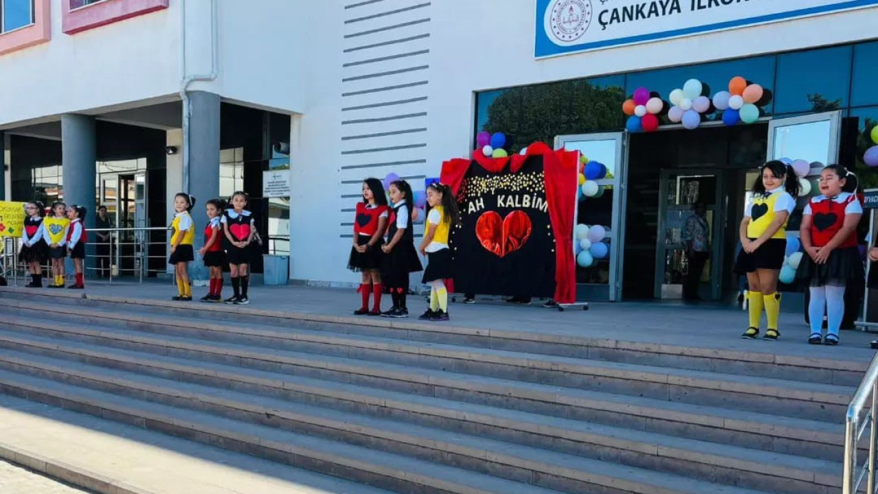 Ayvacık’ta İlköğretim Haftası kutlandı