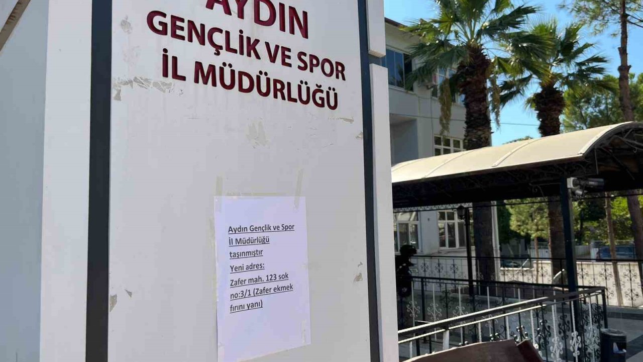 Deprem riski nedeniyle müdürlük binası tahliye edildi