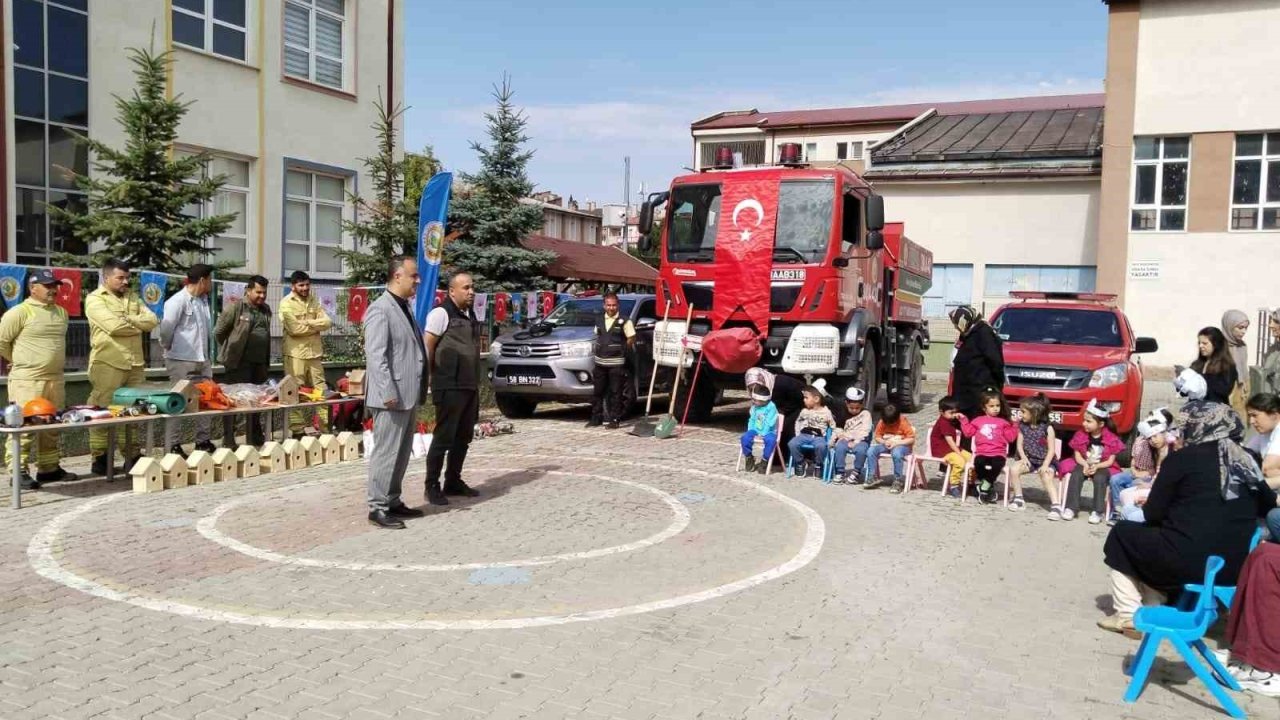 Minikler orman yangınlarına karşı bilinçlendirildi