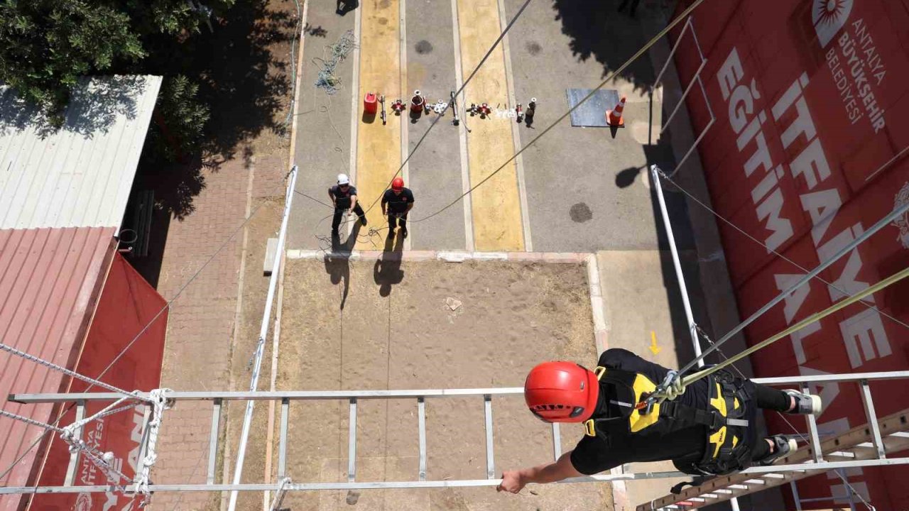 İtfaiye eri adaylarının zorlu parkuru