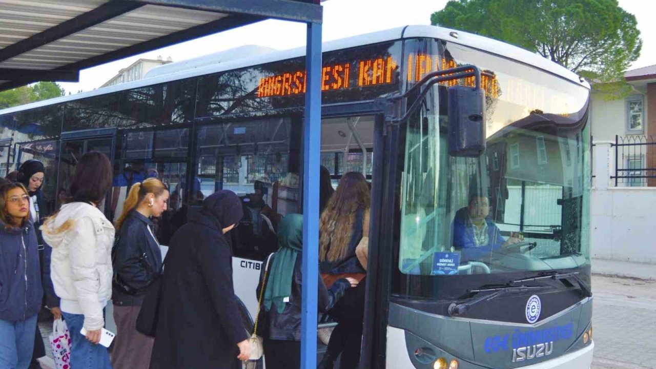 Ege Üniversitesi, kampüs içi ulaşımda öğrencilerine konforlu çözümler sunuyor