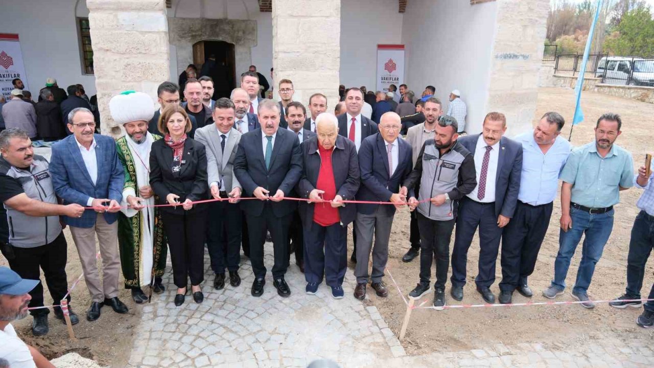 Tarihi Anadolu Selçuklu Hamamkarahisar Ulu Camii yeniden ibadete açıldı