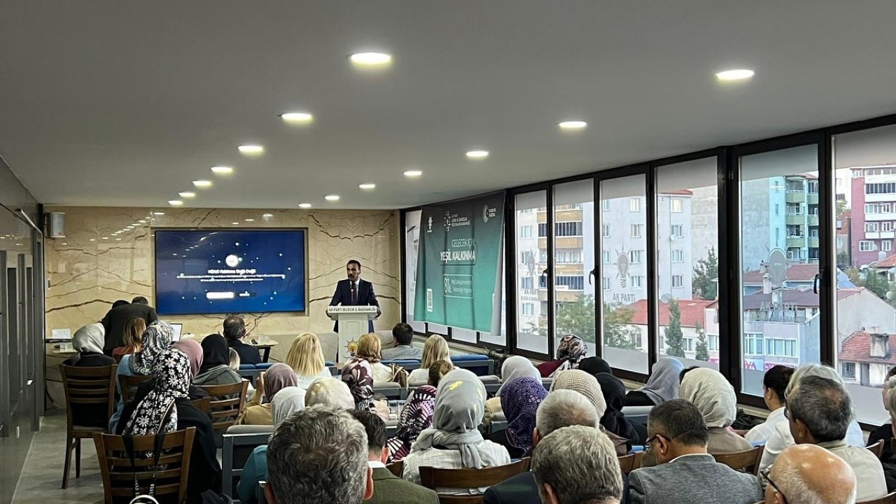 AK Parti teşkilatına yeşil dönüşüm sunumu