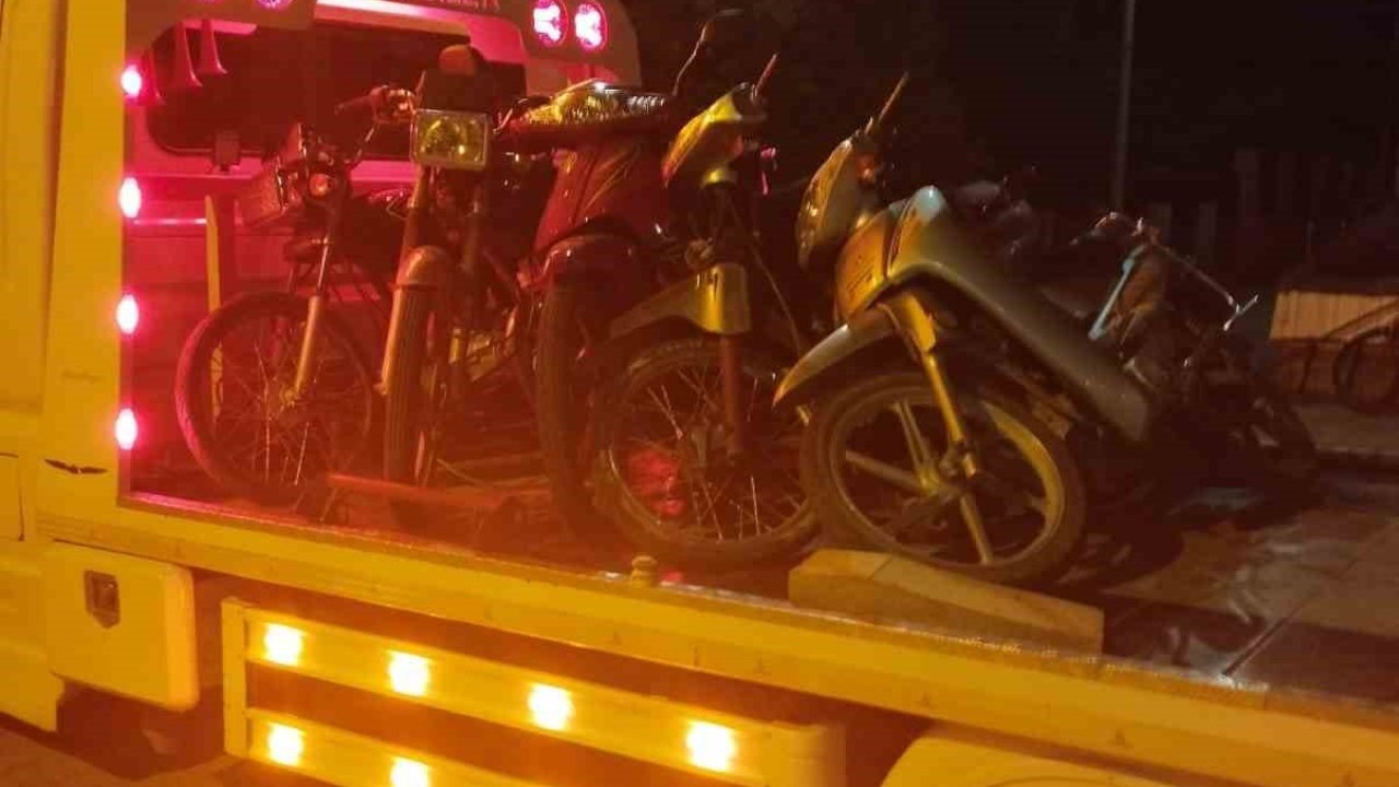 Bolvadin’de 20 motosiklet trafikten men edildi