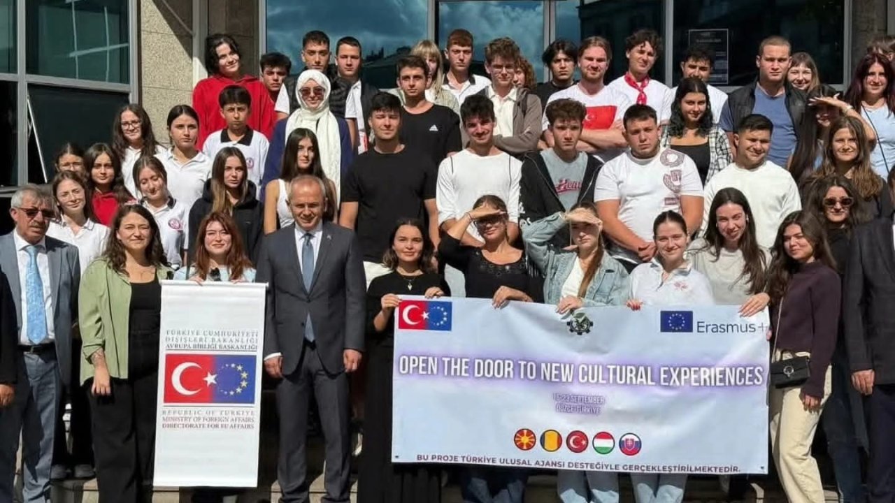 38 yabancı genç Akçakoca’da bir araya geldi