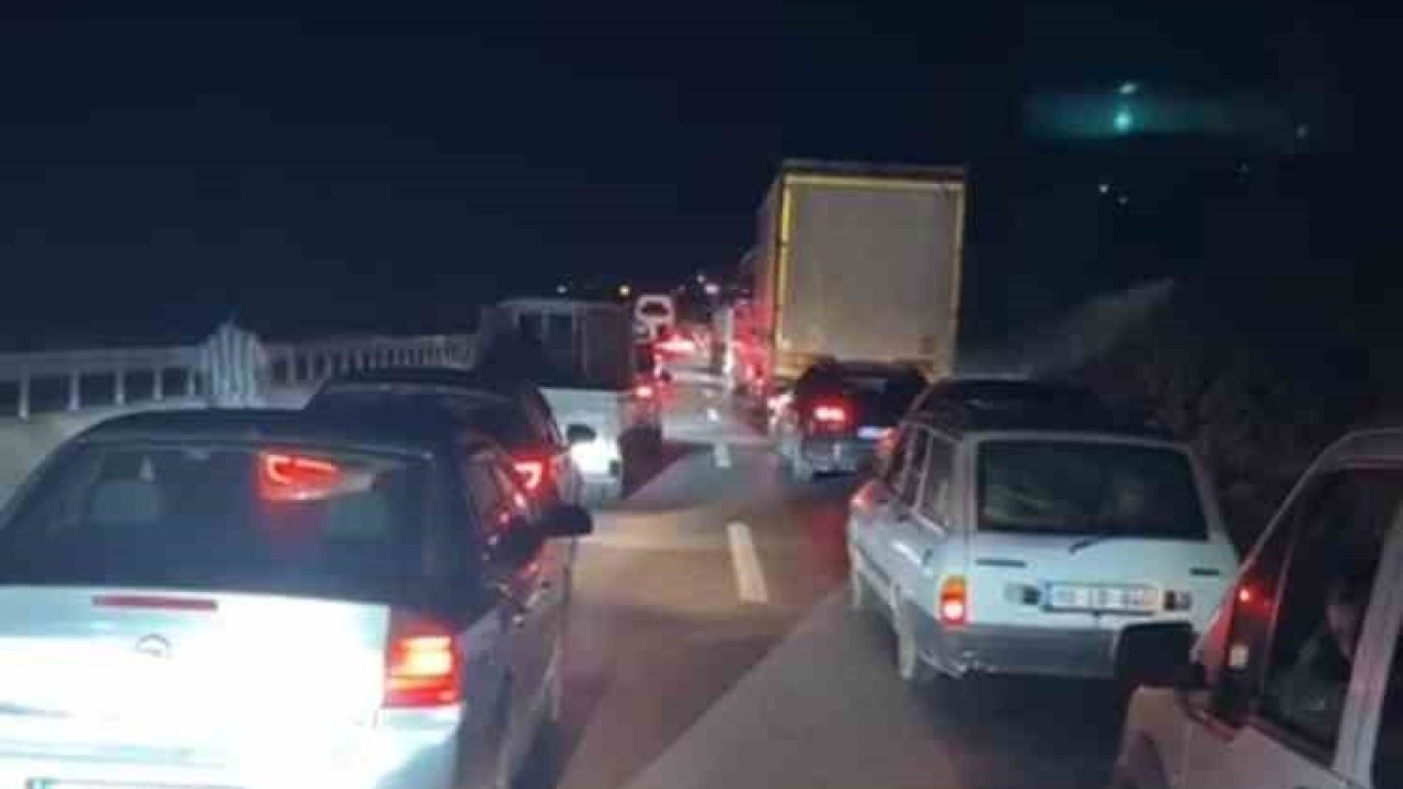 Bandırma-Gönen karayolunda tır kazası: 1 yaralı