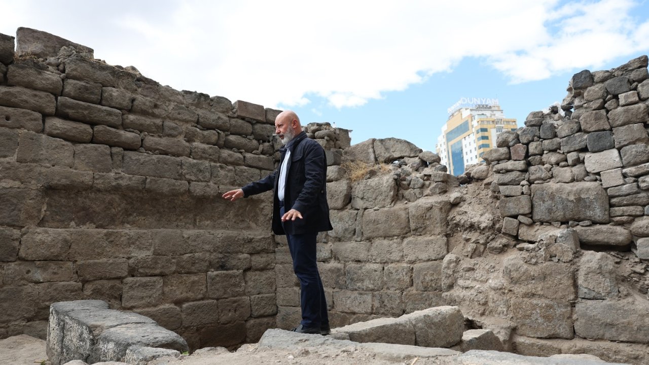 Başkan Çolakbayrakdar: "Ecdat yadigârı medrese, şehrimizin kalbi ve kültür hazinesi olacak"