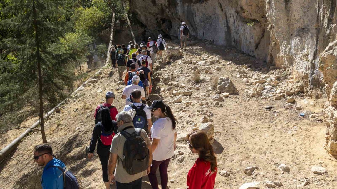 Mersin’de Avrupa Hareketlilik Haftasında ’Tarihi Kilikya Yolu Yürüyüşü’