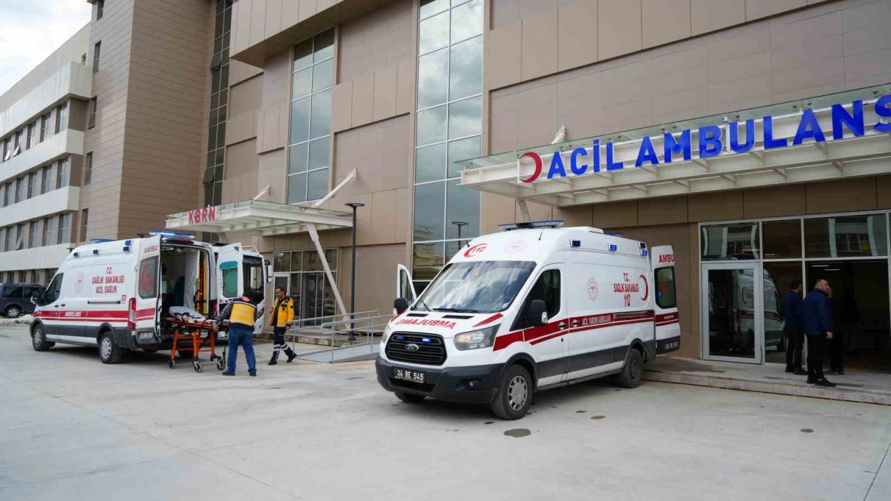 Erzincan’da trafik kazası: 2 yaralı